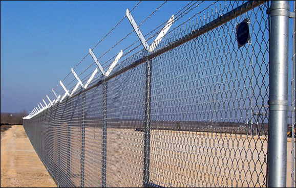 Hot Dip Galvanized Mesh Fence for Airport Area Security and Protection